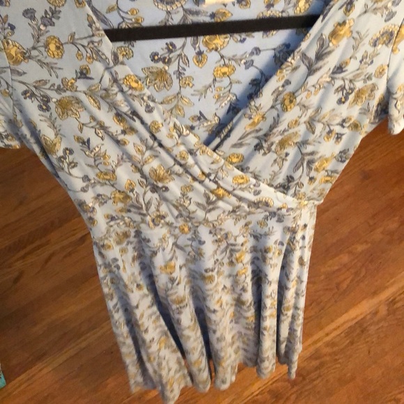 Blue Flowery Dress - Picture 4 of 4